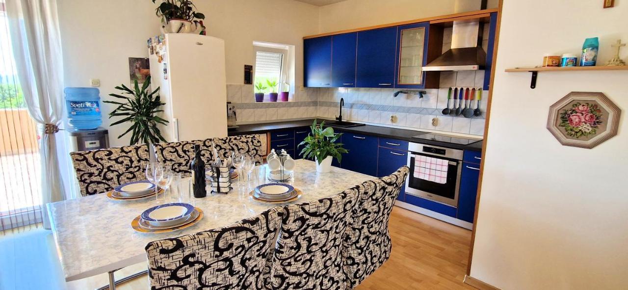 Apartments Pinezic Skrbčići エクステリア 写真
