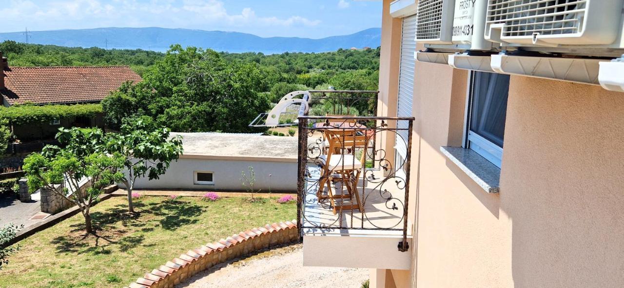 Apartments Pinezic Skrbčići エクステリア 写真
