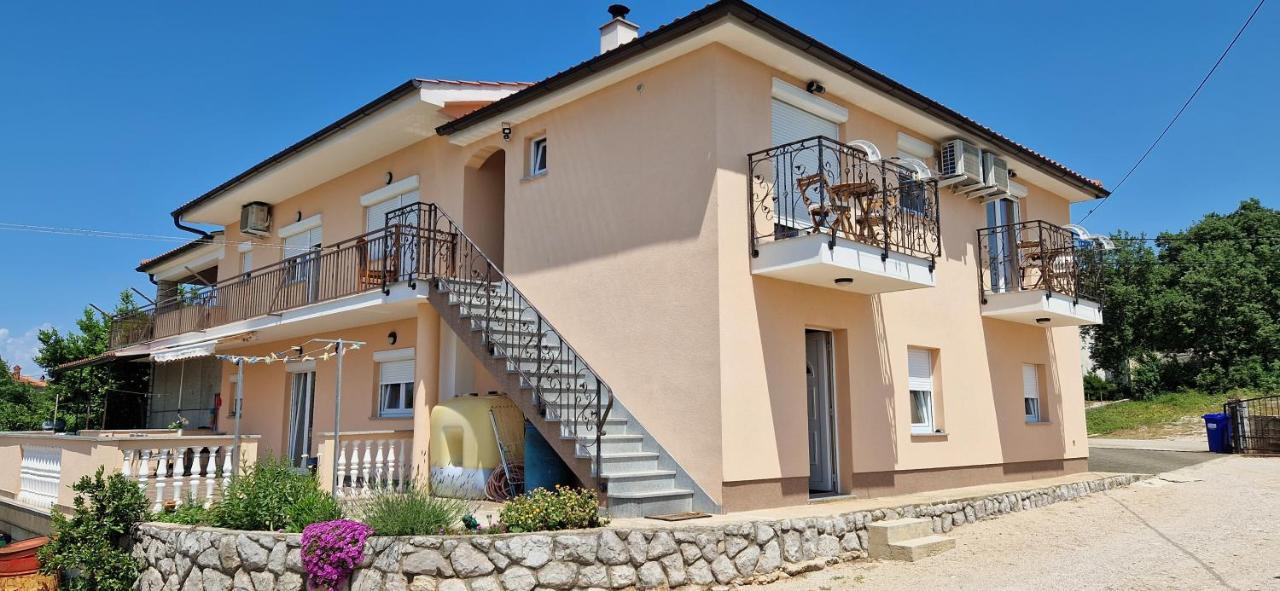 Apartments Pinezic Skrbčići エクステリア 写真